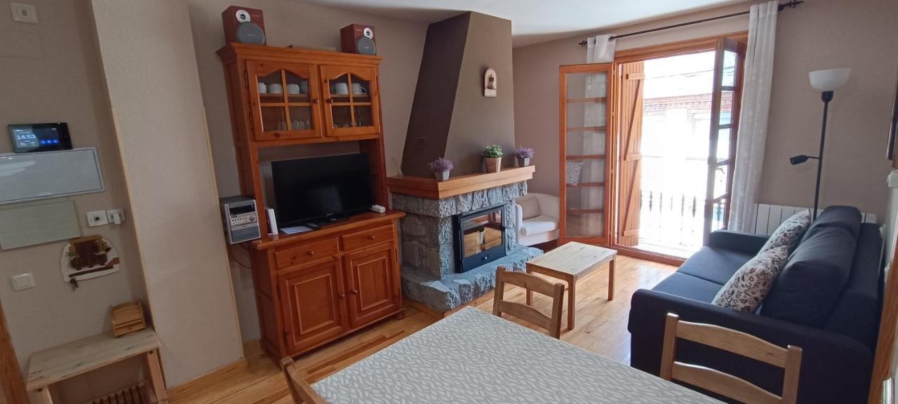 Apartamento El Refugio De Sara Benasque Exteriör bild