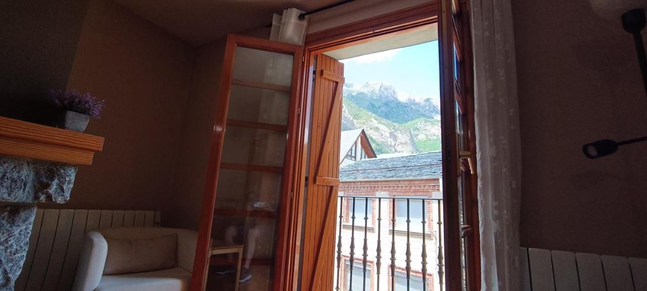 Apartamento El Refugio De Sara Benasque Exteriör bild