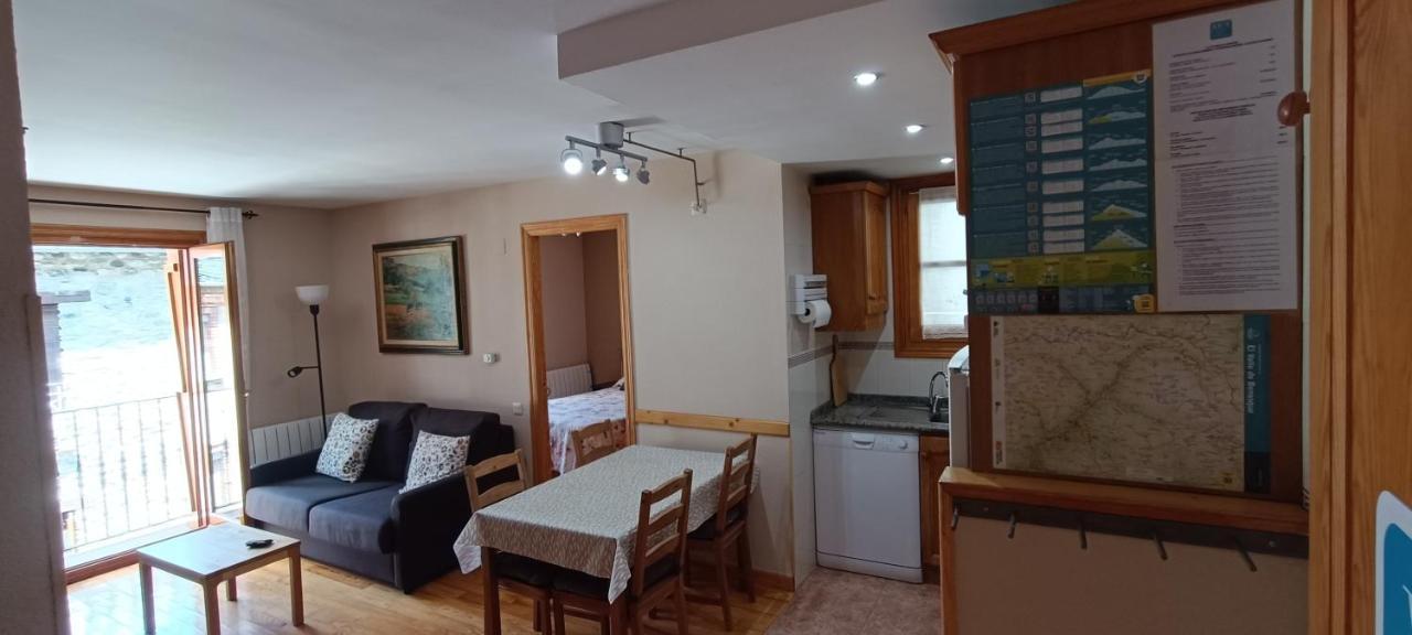 Apartamento El Refugio De Sara Benasque Exteriör bild