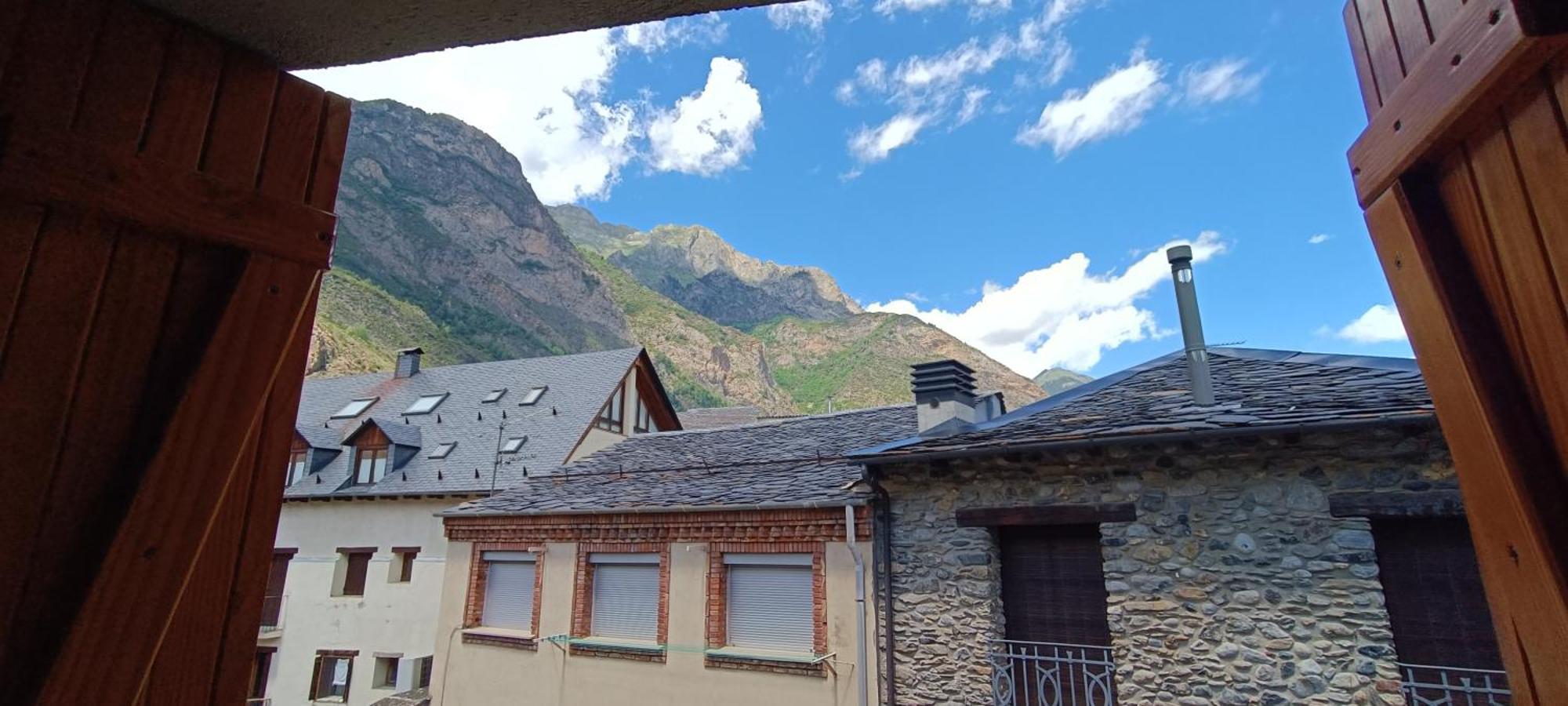 Apartamento El Refugio De Sara Benasque Exteriör bild